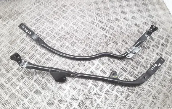 Tailgate/trunk/boot hinge