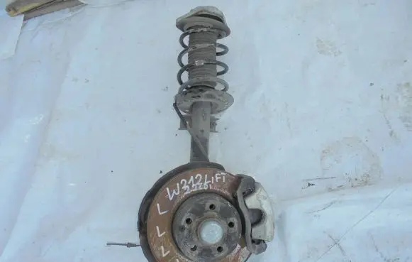 Mercedes-Benz E W212 Front wheel hub spindle knuckle