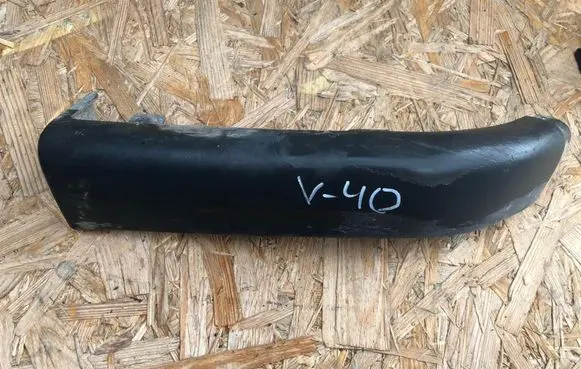 Front bumper splitter molding