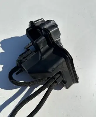 BMW 5 G30 G31 G38 Vacuum air tank 8581292 21259510