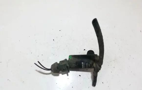 Peugeot 206 Windscreen/windshield washer pump 90095