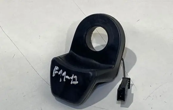 BMW 5 F10 F11 Tailgate glass/window release handle 9225046