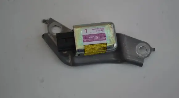 Lexus RX 450H Airbag deployment crash/impact sensor 8983448020