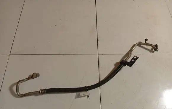Subaru B9 Tribeca Air conditioning (A/C) pipe/hose 