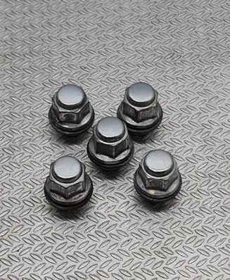 Toyota Prius (XW50) Nuts/bolts 