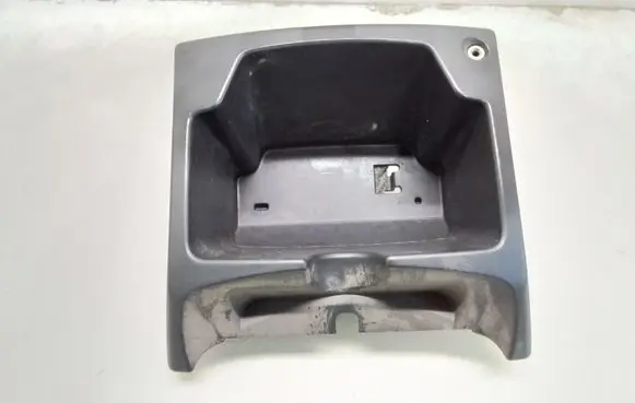 Volvo V50 Glove box central console 