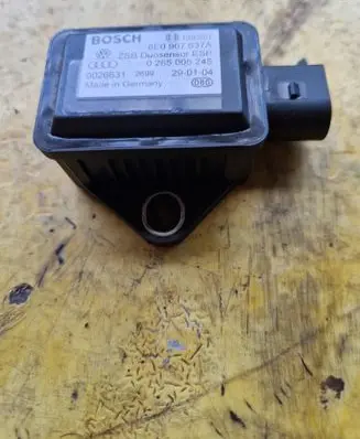 Volkswagen PASSAT B5.5 ESP acceleration yaw rate sensor 8E0907637A 0265005245