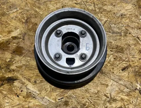 BMW 5 F10 F11 Crankshaft pulley 7570263 7570264