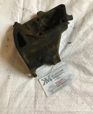 Mercedes-Benz COMPAKT W115 Generator/alternator bracket 1151550935