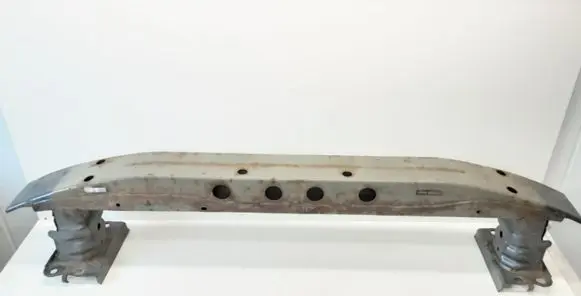 Toyota Avensis T250 Front bumper cross member