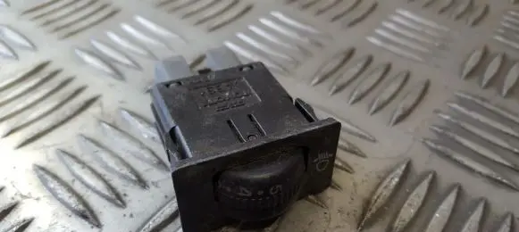 Toyota Avensis T220 Headlight level height control switch