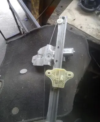 Renault Zoe Front door window regulator with motor 807206641R