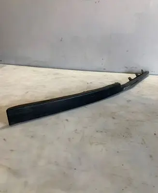 Front bumper lip