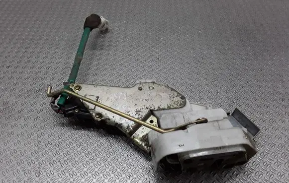 Opel Agila A Rear door lock