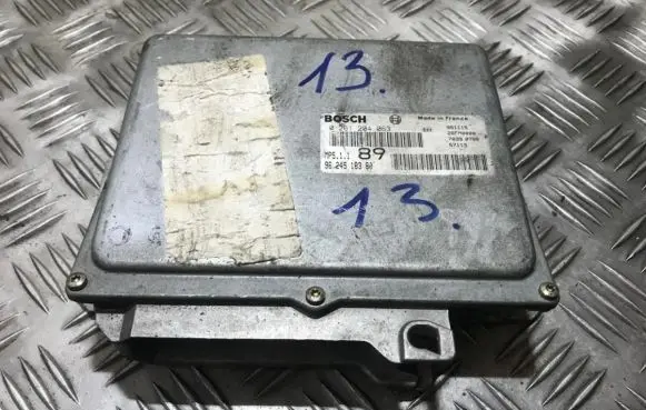 Peugeot 406 Engine control unit/module 0261204063 951115