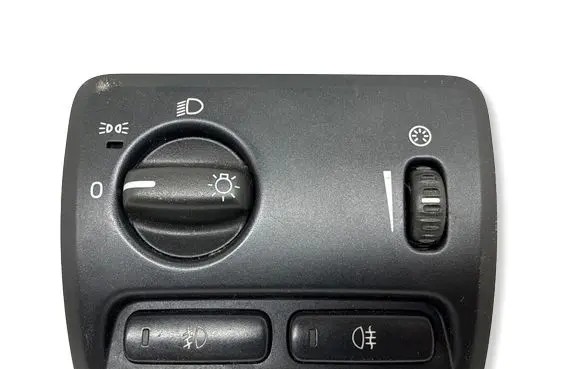 Volvo XC70 Light switch 8691749 05W08E04 ML08DA00190