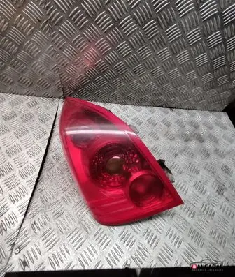 Nissan Primera Rear/tail lights