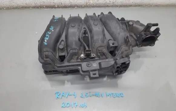 Toyota RAV 4 (XA40) Intake manifold