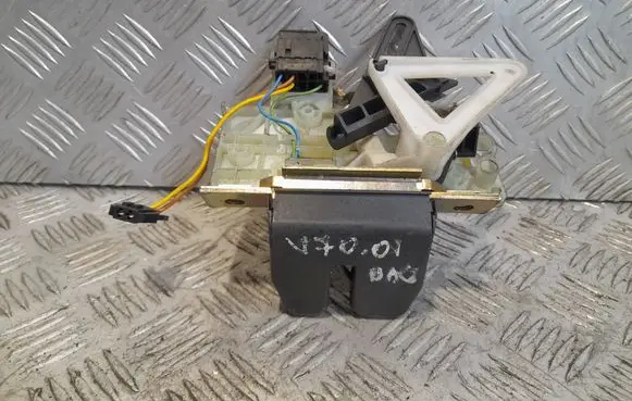 Volvo V70 Tailgate lock latch 