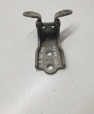 Chevrolet Captiva Front door upper hinge