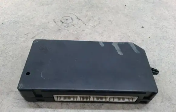 Land Rover Discovery Comfort/convenience module YWC106350