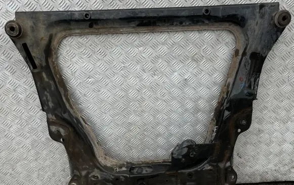 Nissan Pulsar Front axle beam 