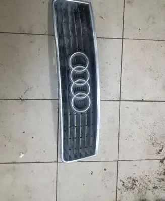Audi A6 S6 C5 4B Front grill