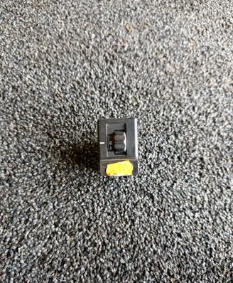 Opel Omega A Headlight level height control switch 90214667