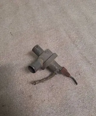 Audi 100 200 5000 C3 Vacuum valve 035133985A