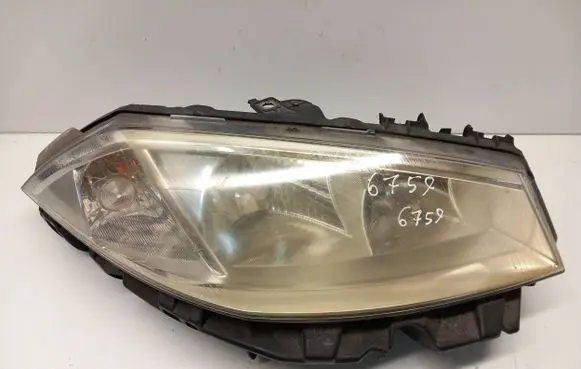 Renault Megane II Headlight/headlamp 8200073221J