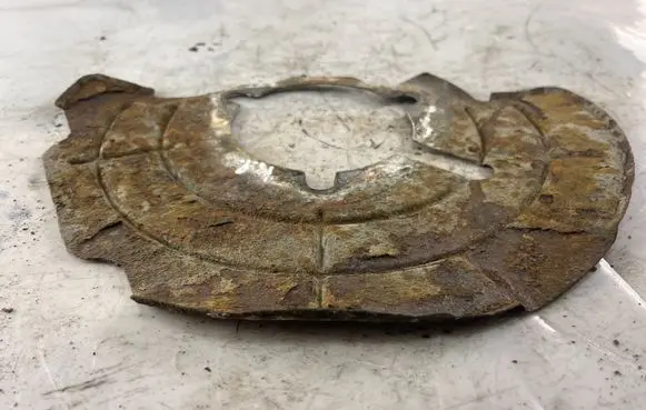 Jeep Grand Cherokee (WK) Front brake disc dust cover plate 