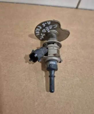 KIA Ceed AdBlue injector 296302U000