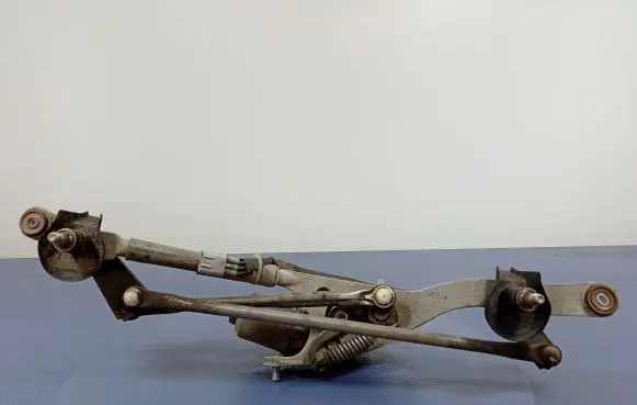 Toyota Auris 150 Front wiper linkage and motor 85110-02190