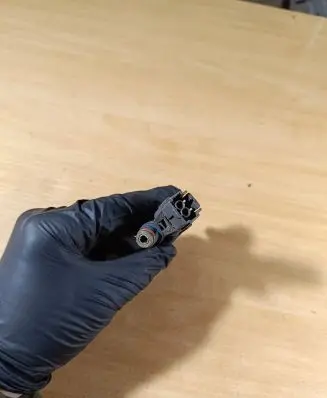 Mazda 626 Fuel injector INP480