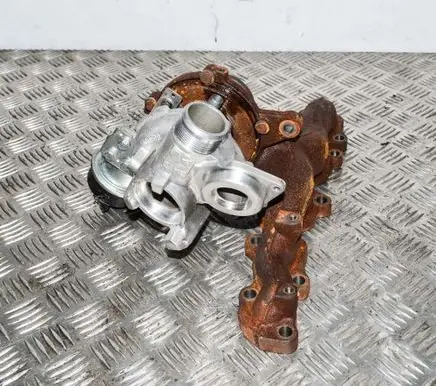 Audi Q3 8U Turbo 04L253010B