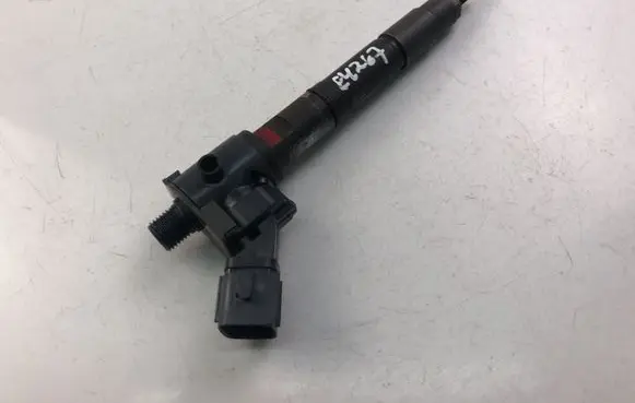Volvo S90, V90 Fuel injector 31405404
