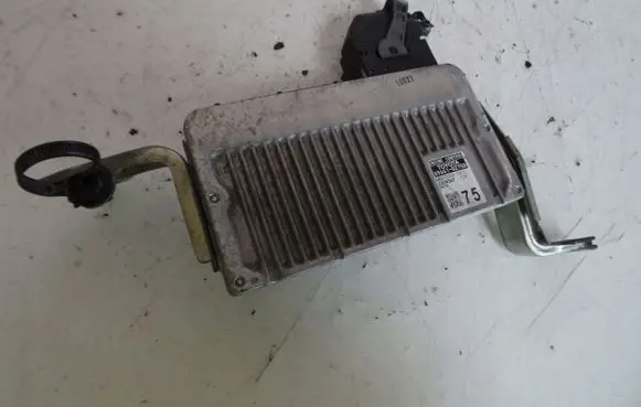 Toyota Auris E180 Engine control unit/module 896610Z750