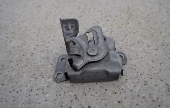 Suzuki Swift Cultus Engine bonnet/hood lock/catch 