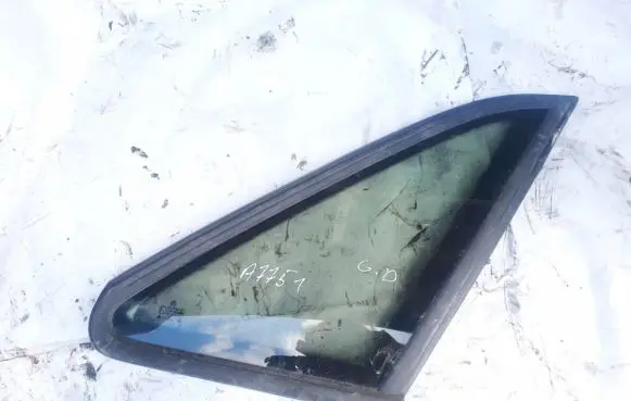 Volkswagen PASSAT B4 Rear side window
