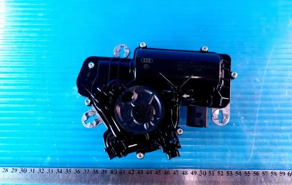 Audi A6 S6 C8 4K Tailgate boot lock/latch motor 3V5827887C