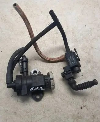 Mini Cooper Countryman R60 Turbo solenoid valve 3024421 70231800 8509323