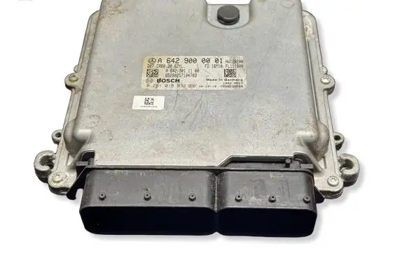 Mercedes-Benz Sprinter W906 Engine control unit/module A6429000001 0281018932