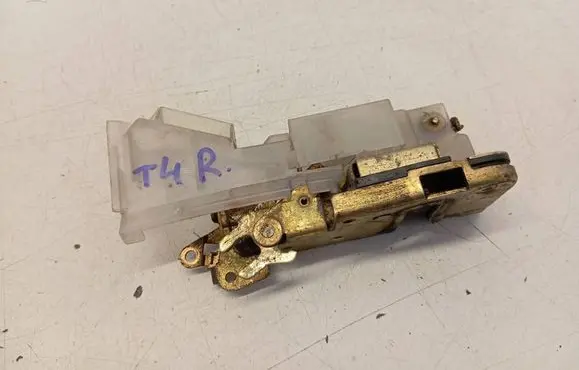 Volkswagen Transporter - Caravelle T4 Front door lock 701837016E