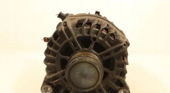 Peugeot Partner Generator/alternator 9810525380
