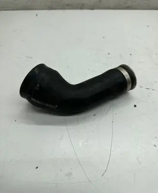 BMW 7 F01 F02 F03 F04 Intercooler hose/pipe 7575407