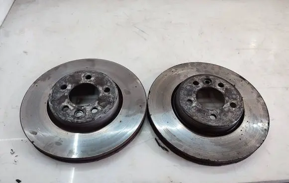 Volkswagen Amarok Front brake disc
