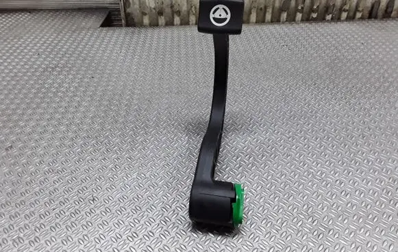 Alfa Romeo 166 Steering wheel adjustment handle/lever 