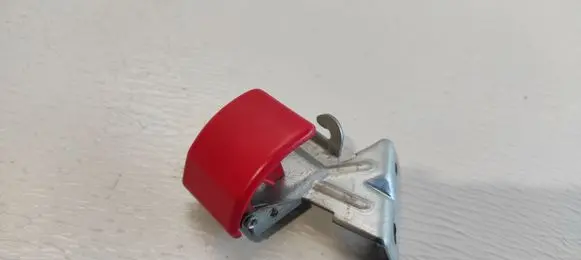 Volvo S40 Engine bonnet (hood) release handle