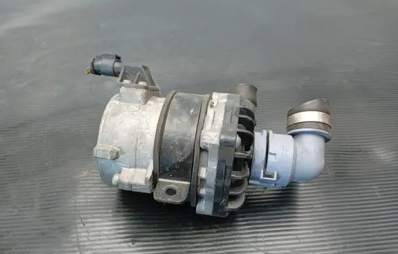 Volvo V60 Electric auxiliary coolant/water pump 31293979
