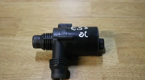 BMW X5 E53 Electric auxiliary coolant/water pump 6907811